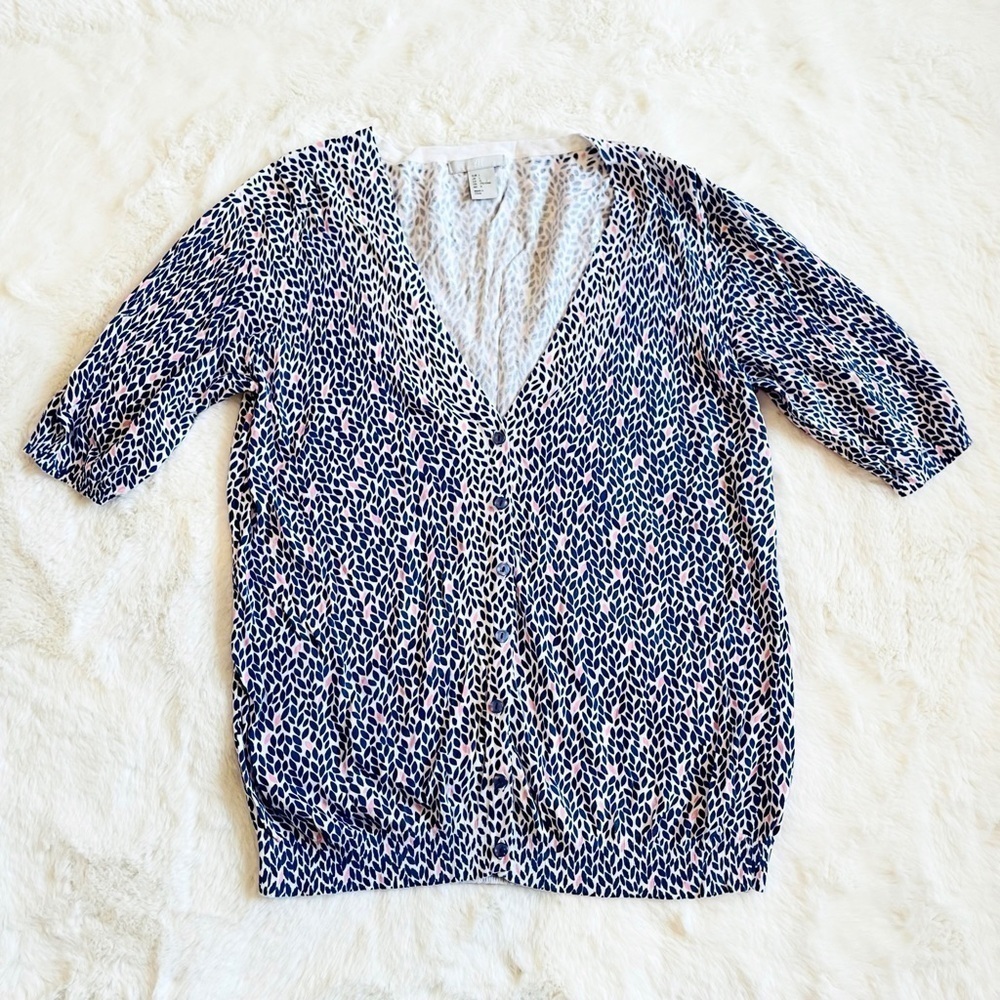 H&M White Blue Geometric Leaf Print Button Front V-Neck Cardigan Sweater Size L